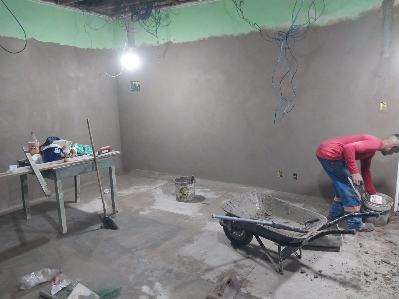 6f895c6f-02ee-4fe4-ad58-16cbbdb52350